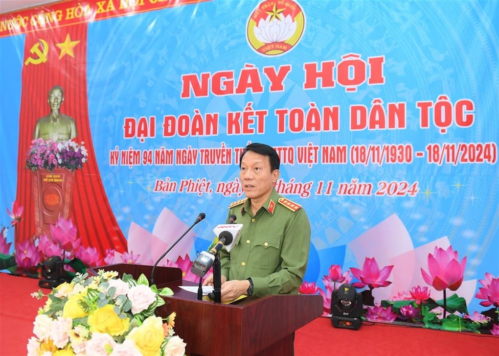 Đại tướng Lương Tam Quang dự Ngày hội Đại đoàn kết toàn dân tộc ở Lào Cai - 2