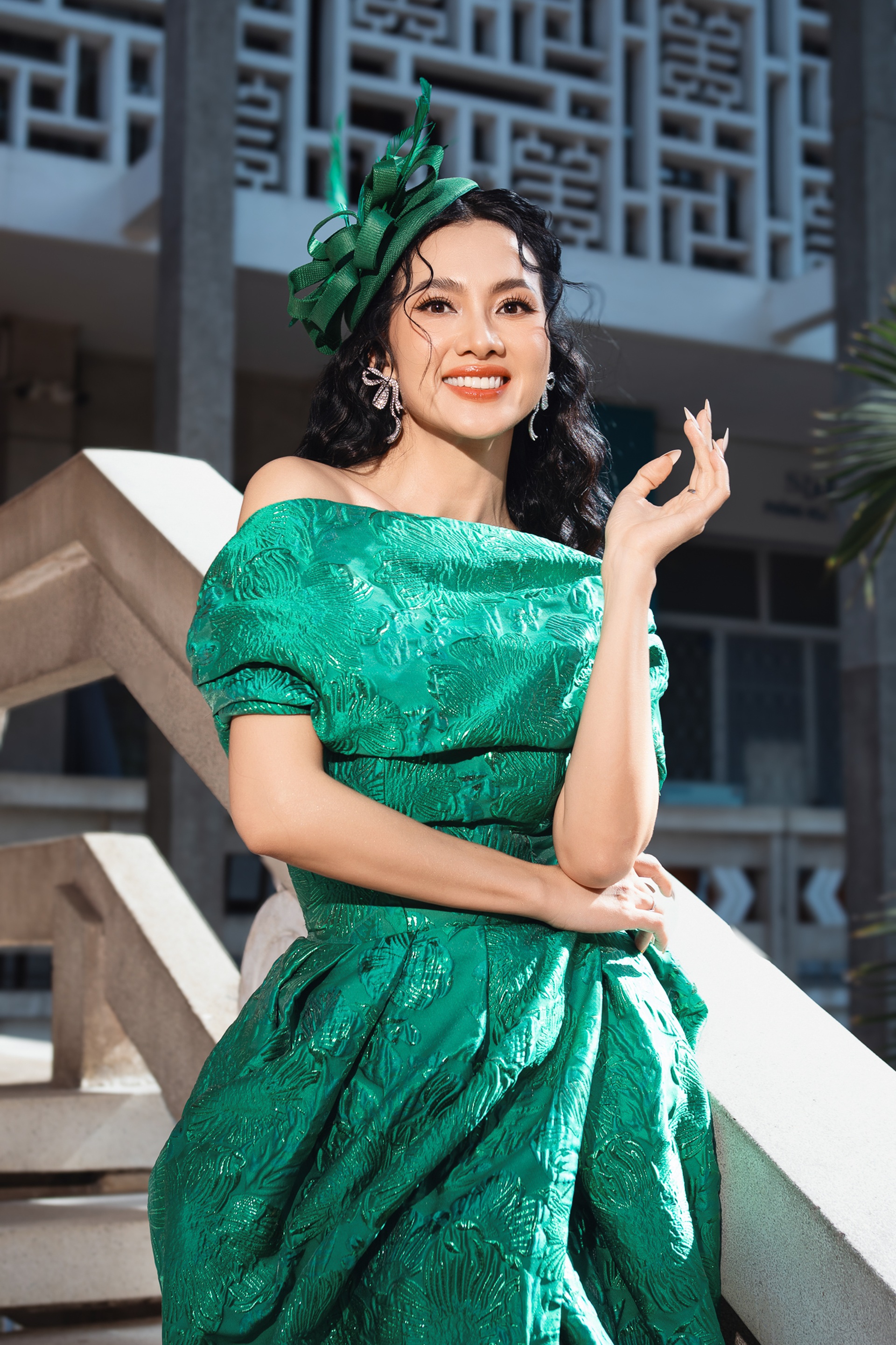 Hoa hậu Giáng My đọ sắc cùng diva Thanh Lam, gợi cảm tuổi trung niên - 9