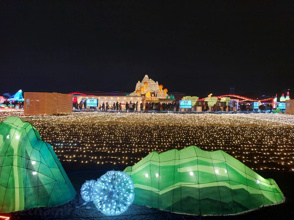 vnp_lantern13.jpg