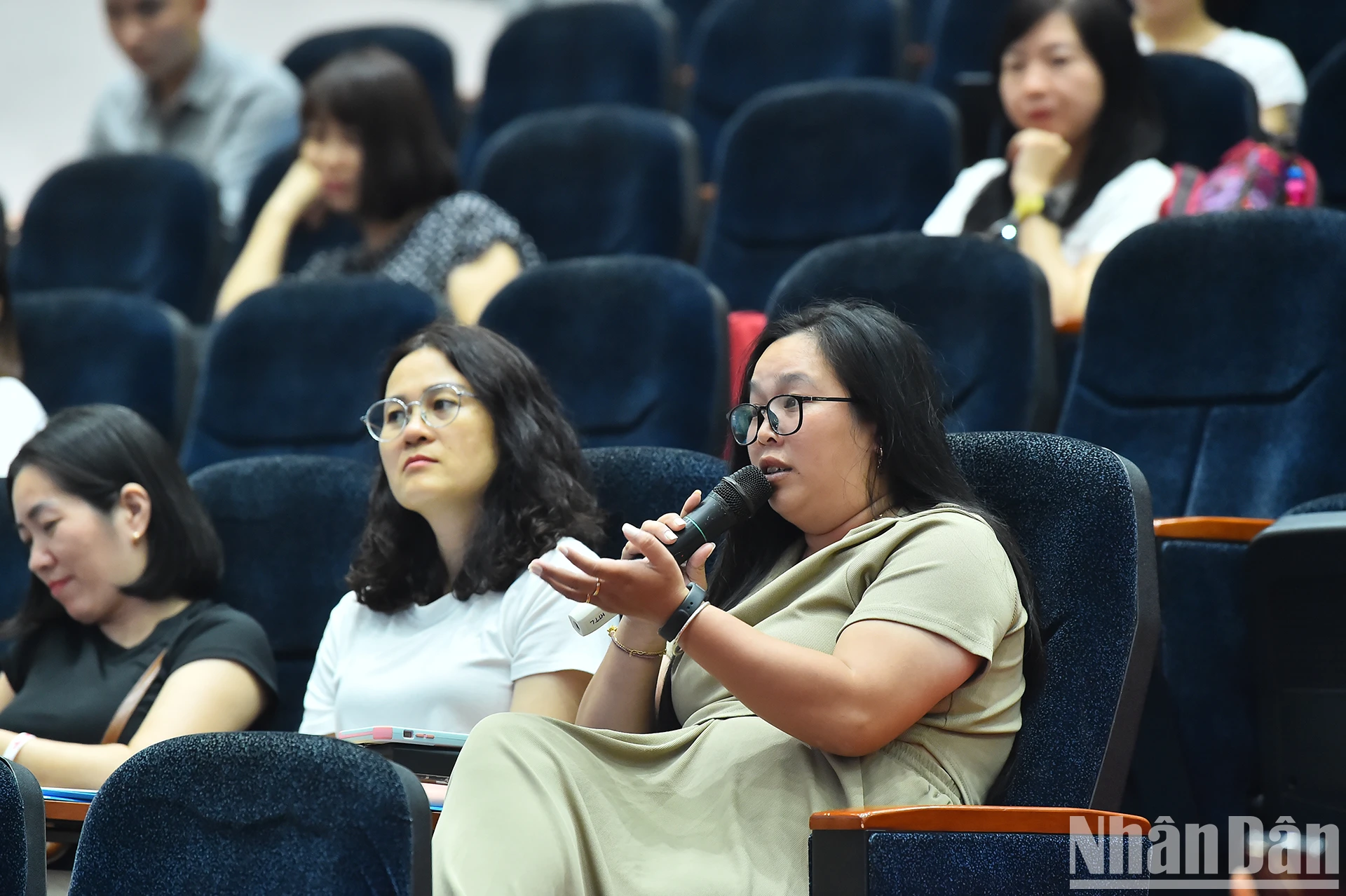 [사진] 하노이 가을 관광지 토론회에서 많은 심도 있는 의견이 있었습니다. 사진 10