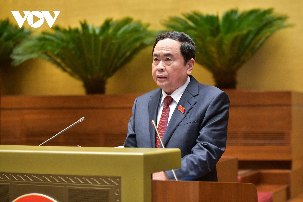 chu tich quoc hoi vuong Dinh hue gap mat nguyen lanh dao quoc hoi hinh anh 3