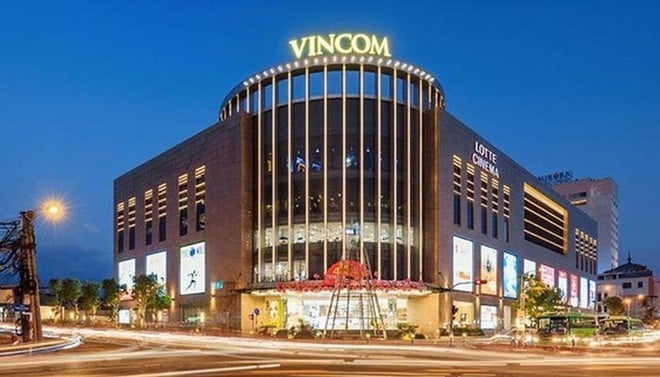 Vingroup은 Vincom Retail을 누구에게 매각합니까?