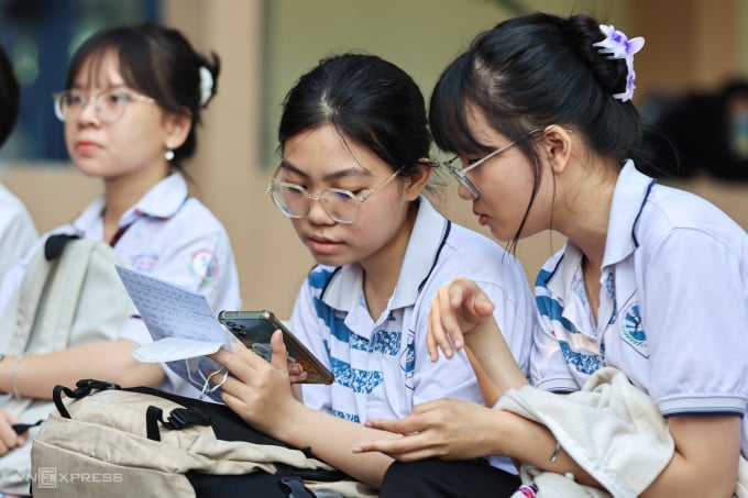 Les candidats passeront le test d'aptitude de l'Université nationale d'Ho Chi Minh-Ville le 7 avril pour obtenir les notes d'admission à l'université. Photo : Quynh Tran