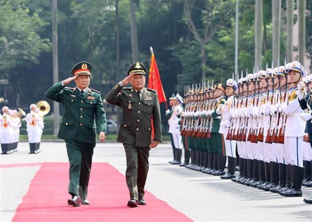 Renforcement de l'amitié et de la solidarité entre les deux armées du Vietnam et du Cambodge, photo 2