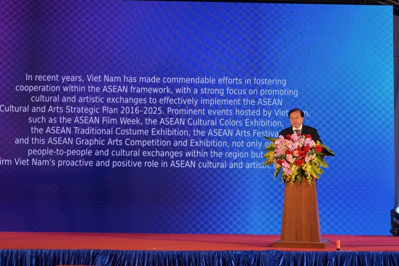 Trao giải thưởng Cuộc thi và Triển lãm Tranh Đồ họa các nước ASEAN 2024 - Ảnh 1.