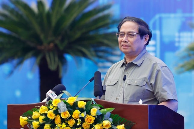 Prime Minister talks about billionaire Pham Nhat Vuong building HCMC metro, photo 1