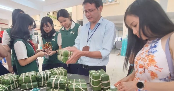 ก่อนวันหยุดตรุษจีน นักเรียนไปโรงเรียนเพื่อเรียนรู้อะไร?