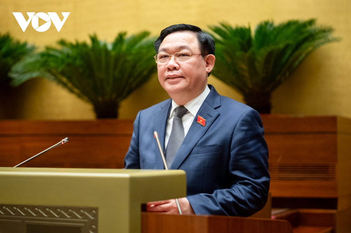 chu tich quoc hoi vuong Dinh hue gap mat nguyen lanh dao quoc hoi hinh anh 4