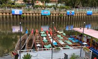 Primera vez que se organizan carreras de barcos Ngo en el canal Nhieu Loc - Thi Nghe