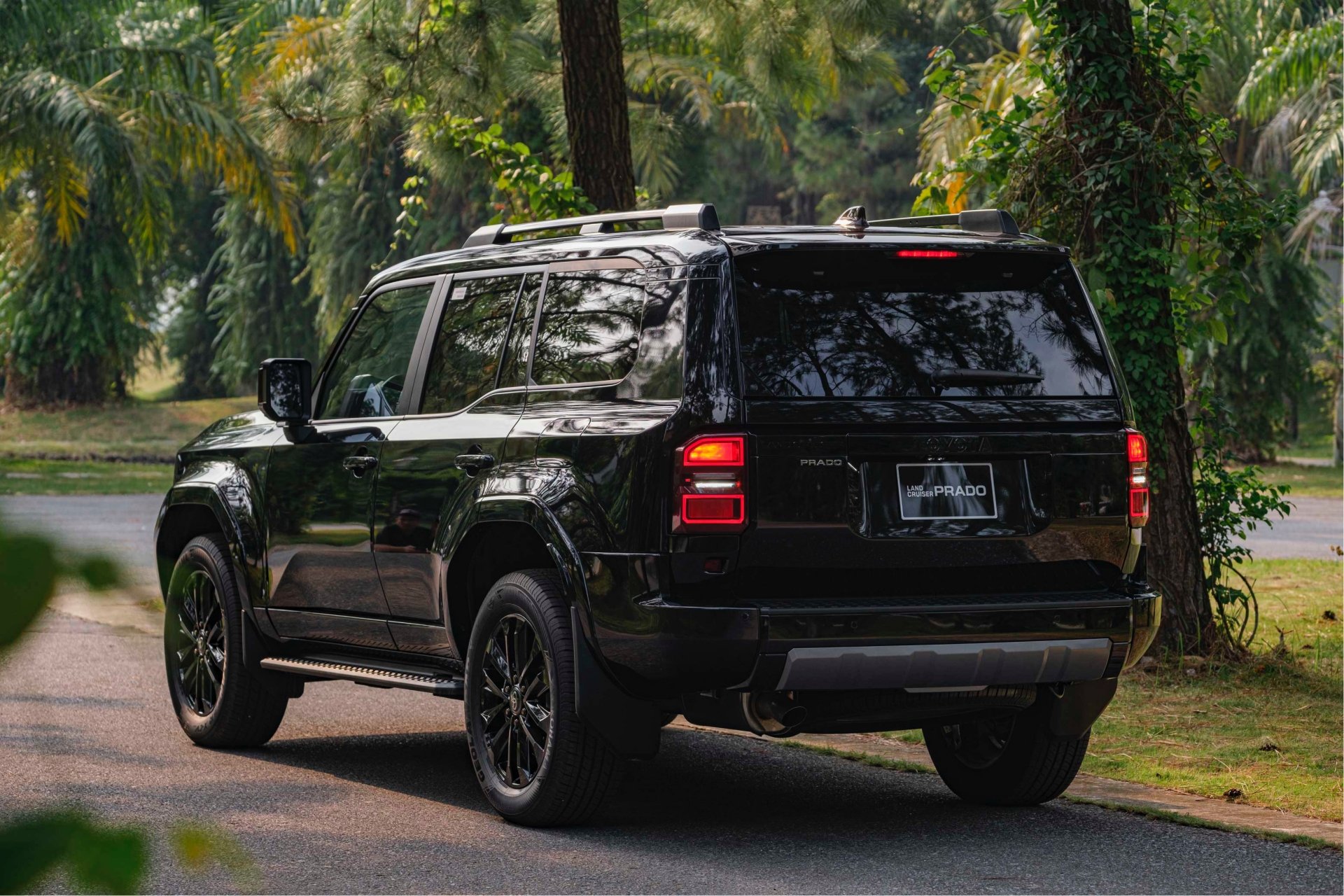 Toyota Land Cruiser Prado de nueva generación se lanza en el mercado de Vietnam Imagen 3