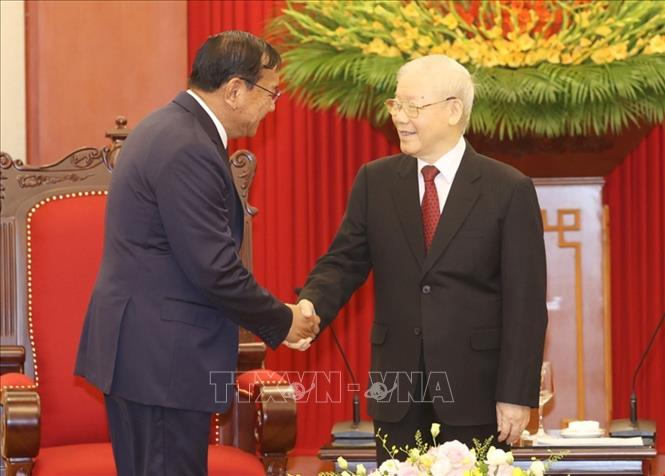 El Secretario General recibe al Jefe de la Comisión de Asuntos Exteriores del Comité Central del Partido Popular de Camboya