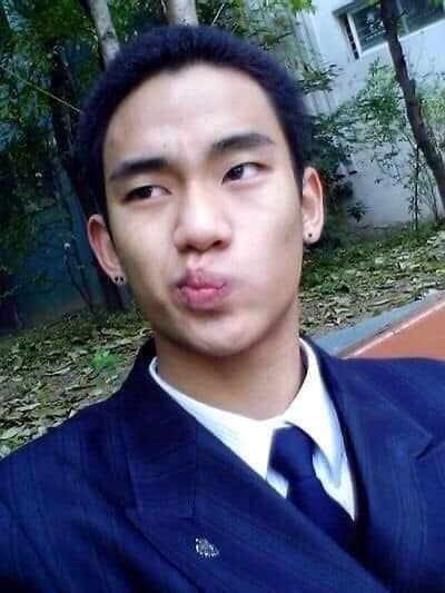 Kim Soo Hyun in school days. Photo: Naver