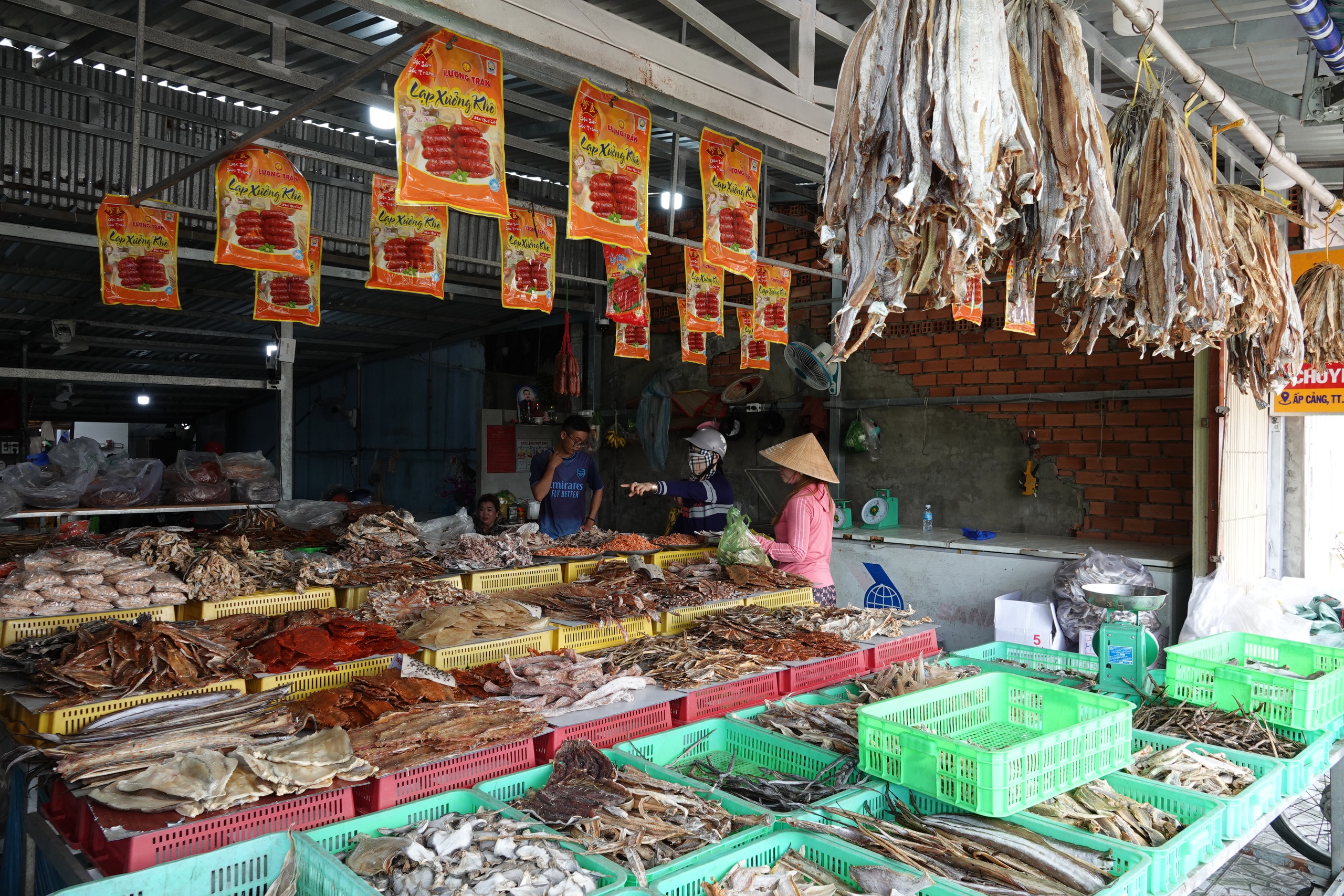 Ghé làng khô cá biển Sóc Trăng, choáng ngợp trước 50 loại khô- Ảnh 5.