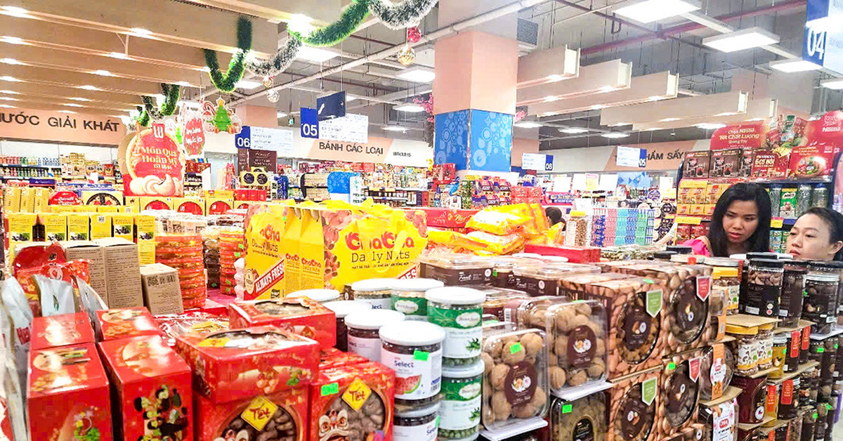 Long An stores more than 1,200 billion VND worth of goods for the Lunar New Year