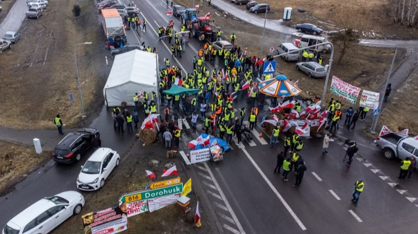 Monde - La tension monte à la frontière avec l'Ukraine, la Pologne appelle à l'aide de l'UE