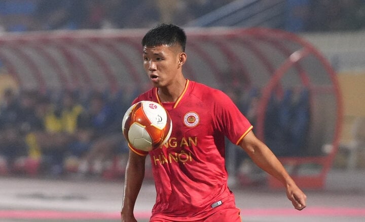 Giap Tuan Duong was suspended in round 1 of V-League 2023/2024. (Photo: Club)