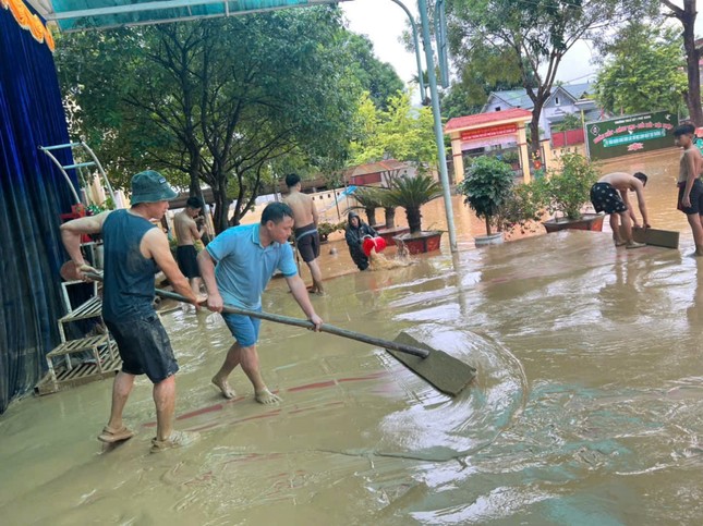 Bộ trưởng Bộ GD&ĐT gửi công điện yêu cầu: Cho học sinh nghỉ học khi cần thiết ảnh 1