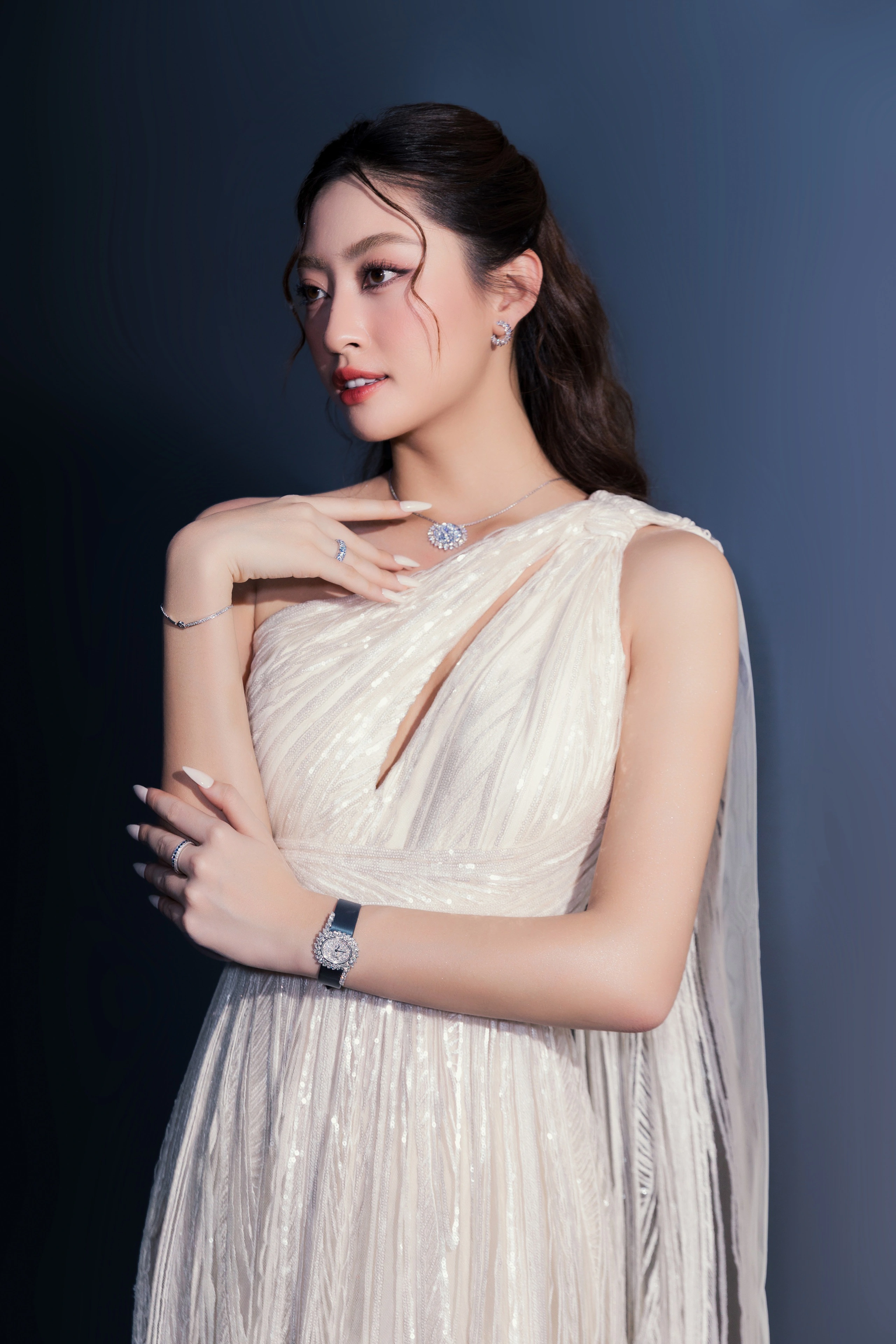 Dàn hoa hậu đổ bộ thảm đỏ sự kiện, mê mẩn ánh nhìn - Ảnh 26.