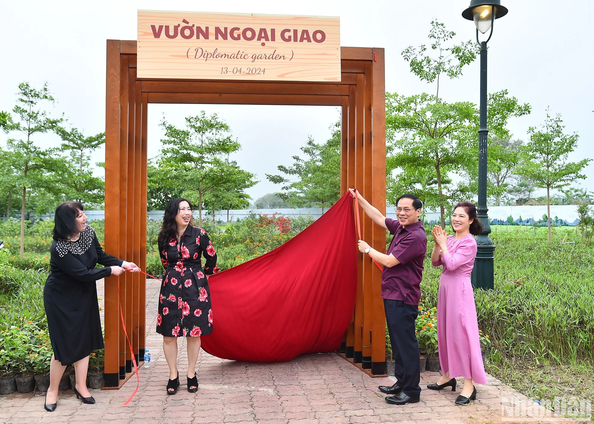 [Ảnh] Giao lưu các nhà ngoại giao nữ, phu nhân đại sứ các nước và ngoại giao đoàn năm 2024 ảnh 8