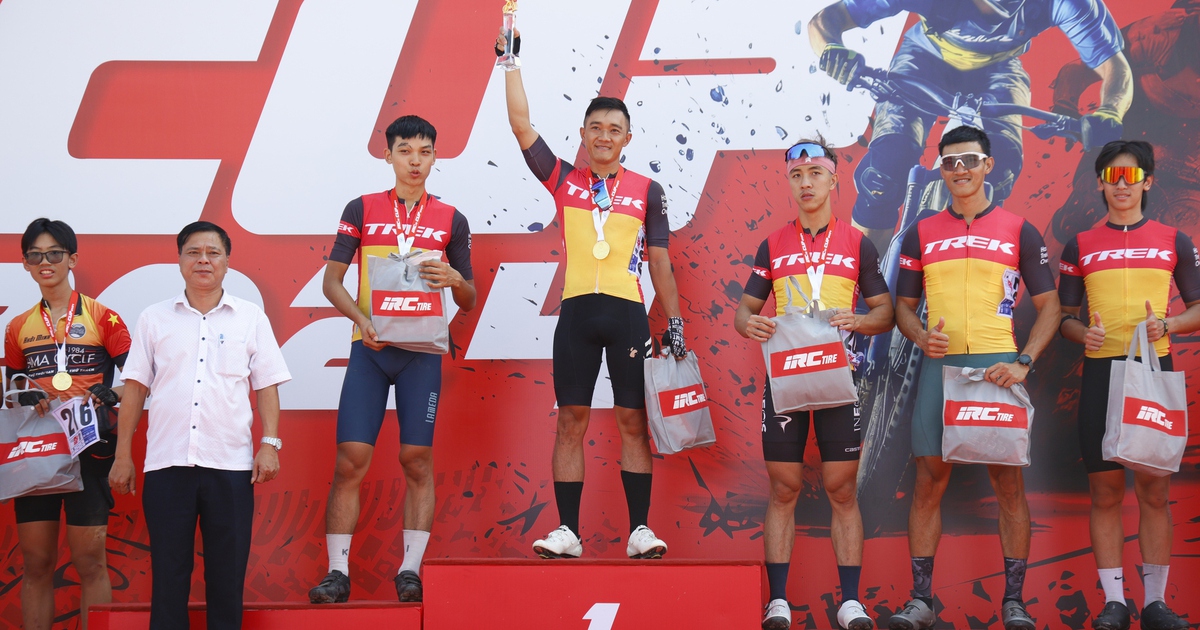 Descubra el campeón de carreras de bicicleta de montaña de la Copa IRCtire