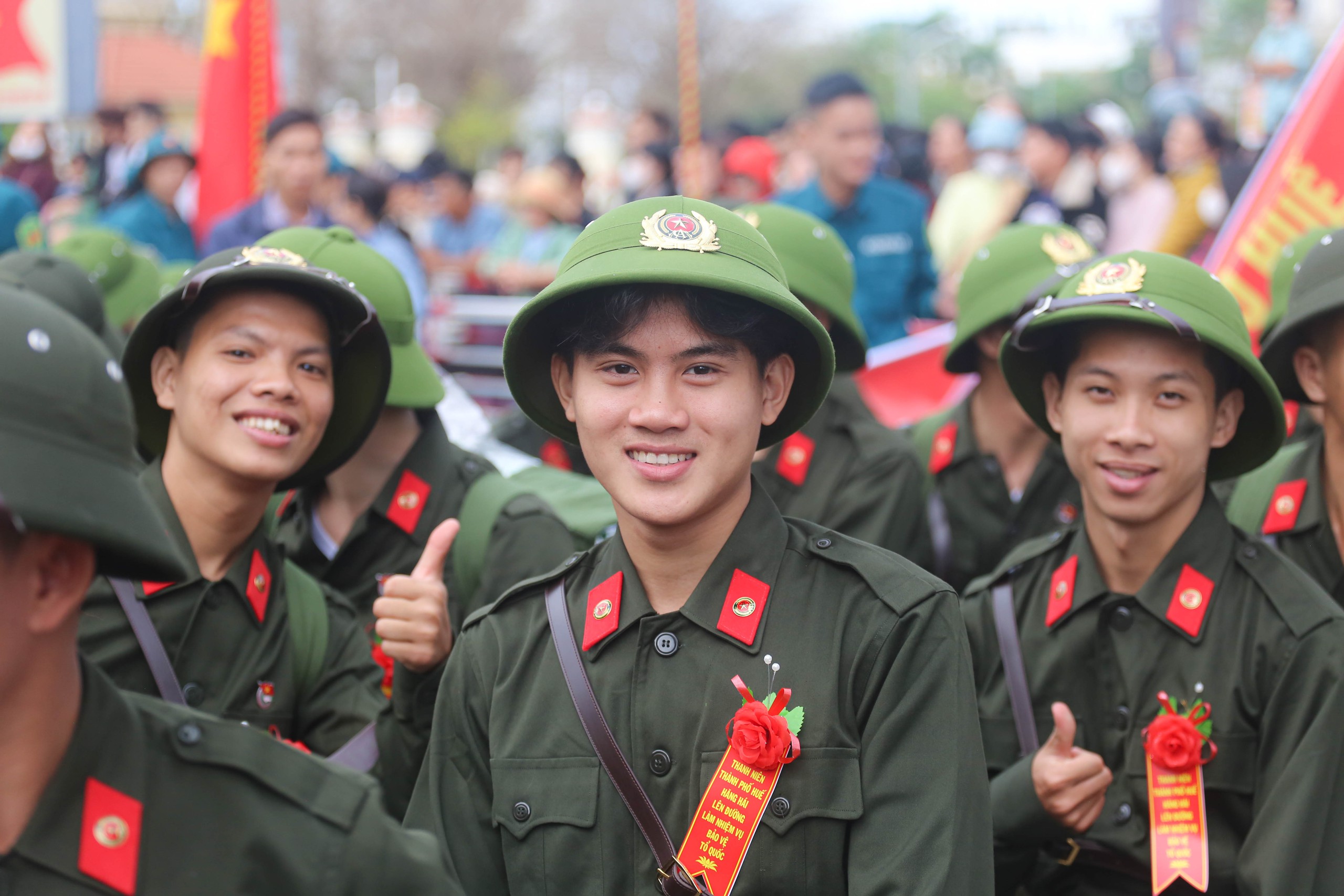 Nụ cười rạng ngời của tân binh Huế trong ngày hội tòng quân- Ảnh 5.