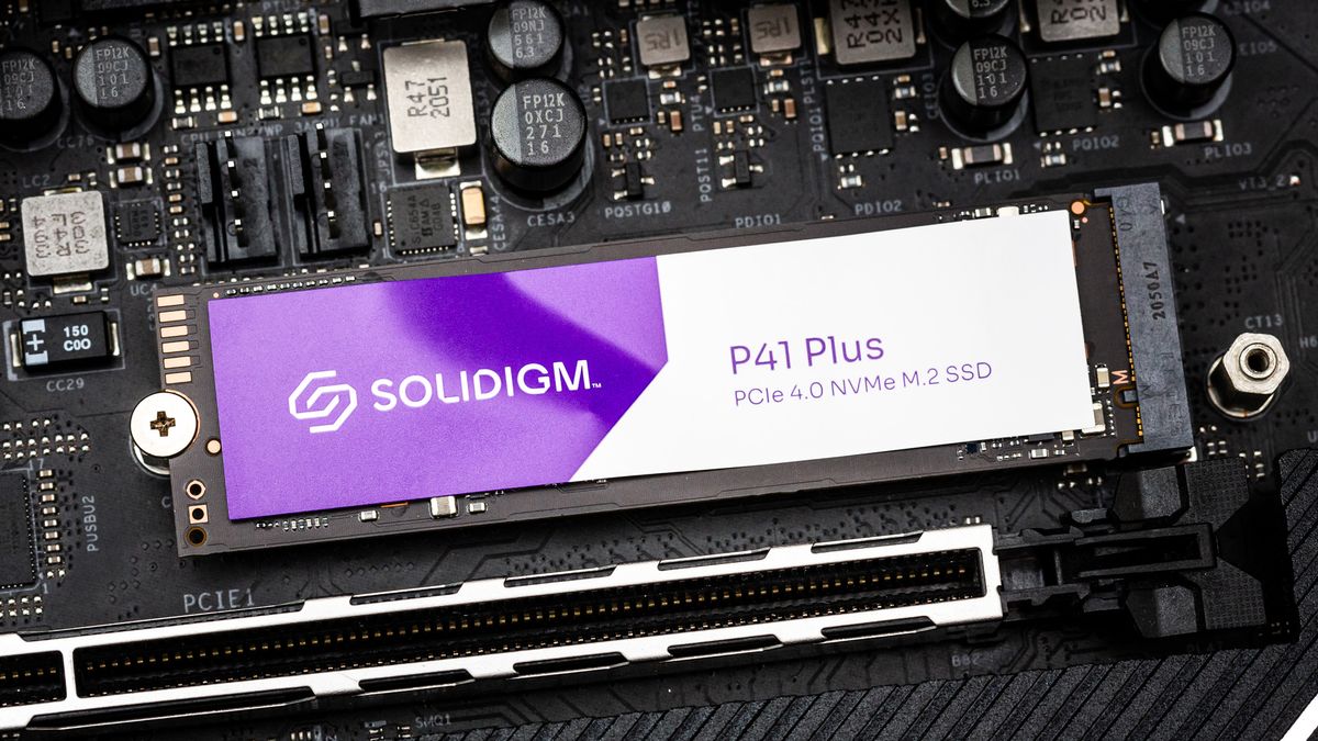 Solidigm rút khỏi mảng kinh doanh SSD tiêu dùng- Ảnh 1.