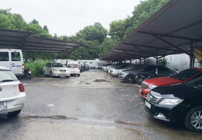 Primer plano del proyecto de estacionamiento subterráneo en el parque Thong Nhat, suspendido por más de 10 años, foto 4