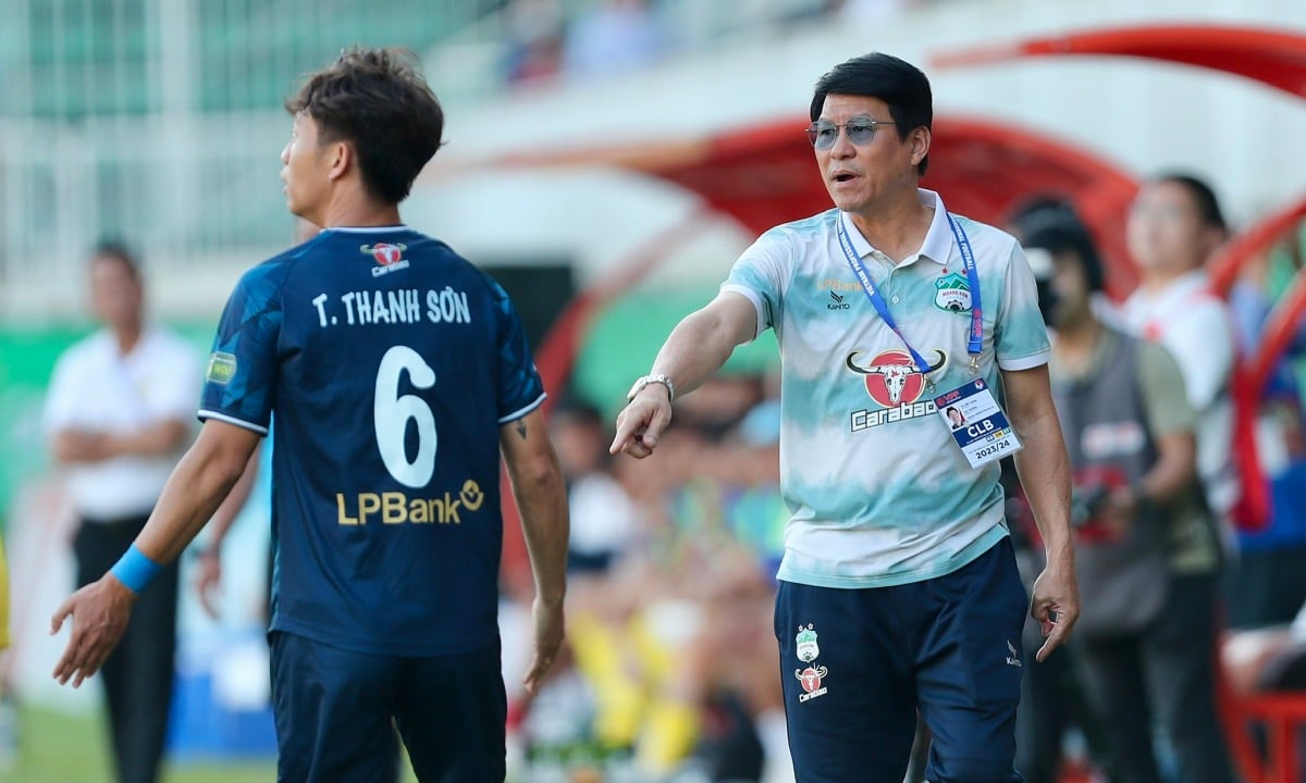 L'entraîneur Vu Tien Thanh est optimiste même si HAGL est toujours en bas du tableau.