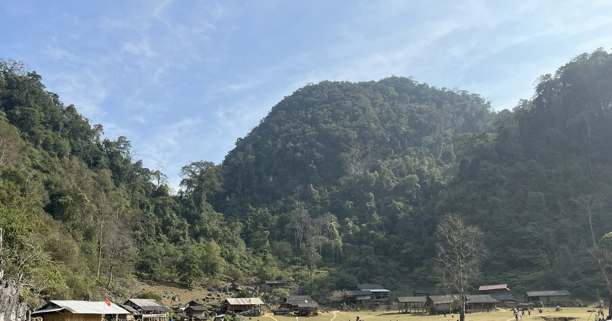 Hang Tau – “primitive village” with 3 no’s on Moc Chau plateau