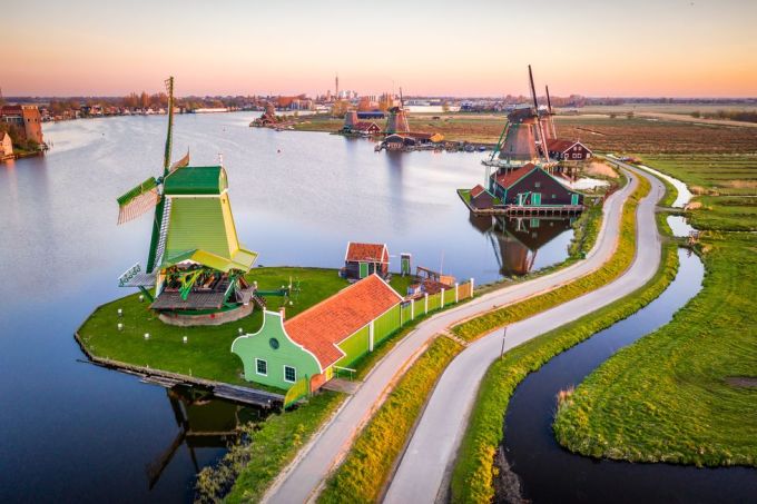 Khung cảnh làng Zaanse Schans (Hà Lan) vào mùa thu. Ảnh: Country Living Magazine