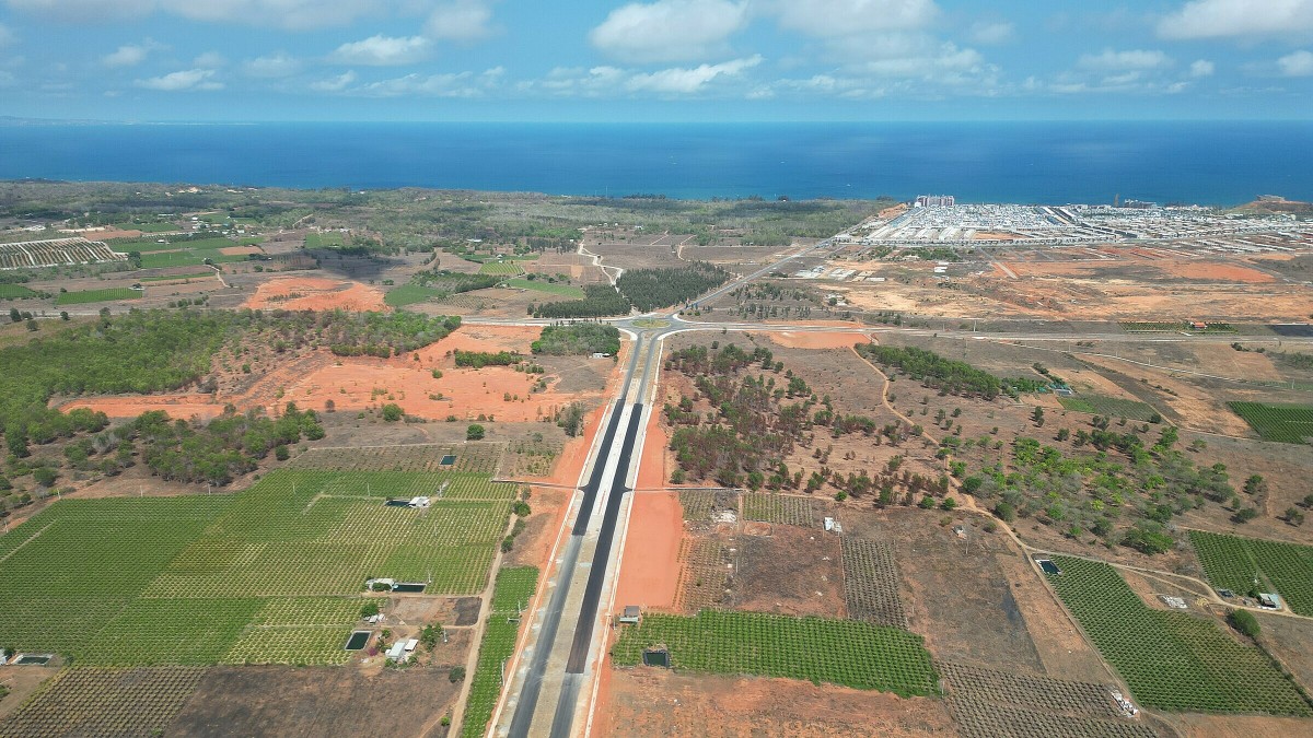 La autopista que conecta con la costa sur de Phan Thiet se inaugurará al tráfico antes del 30 de abril