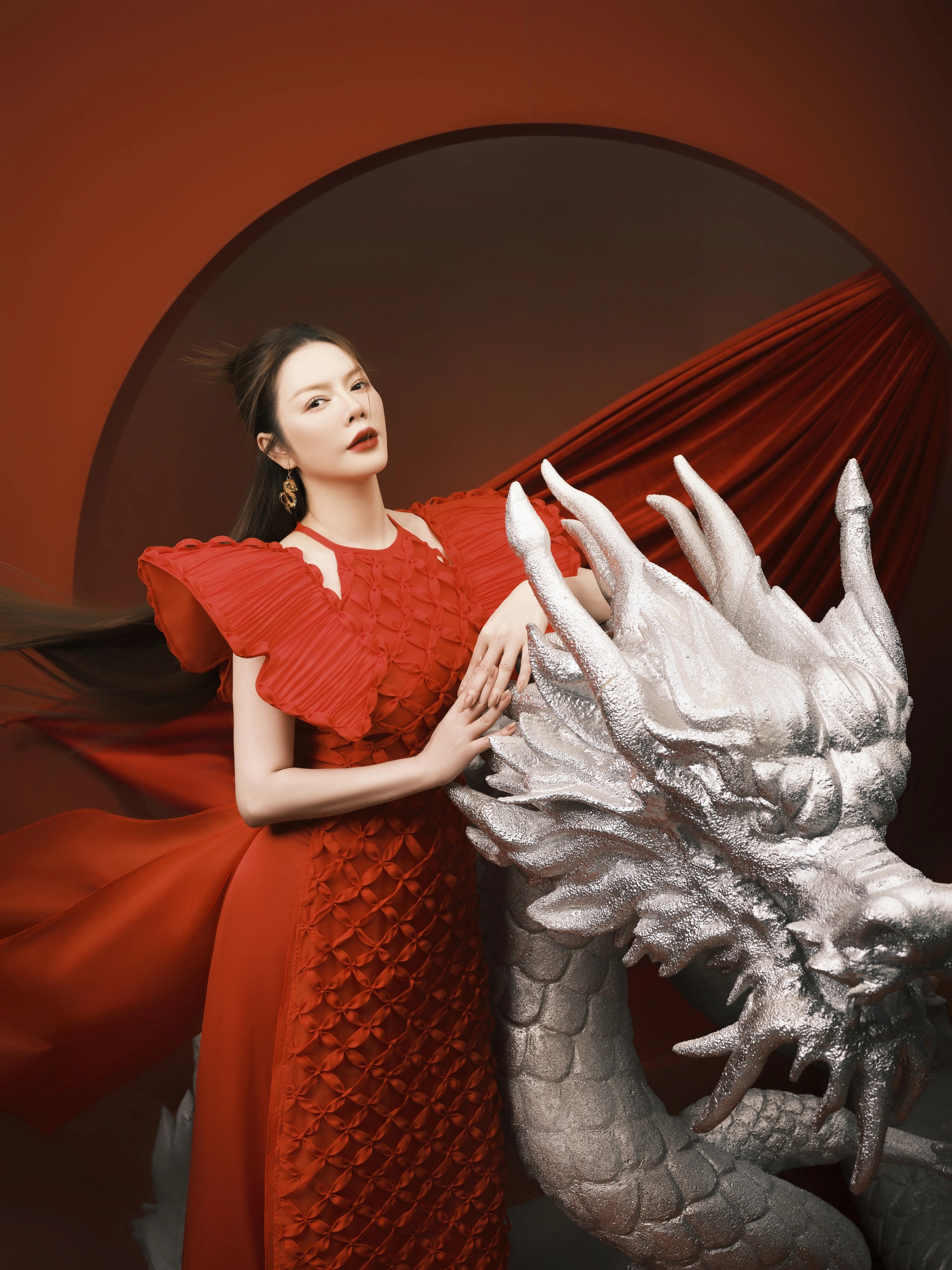 Lý Nhã Kỳ: Hồi trẻ tôi hiếu thắng, giờ bớt tham vọng lại- Ảnh 5.