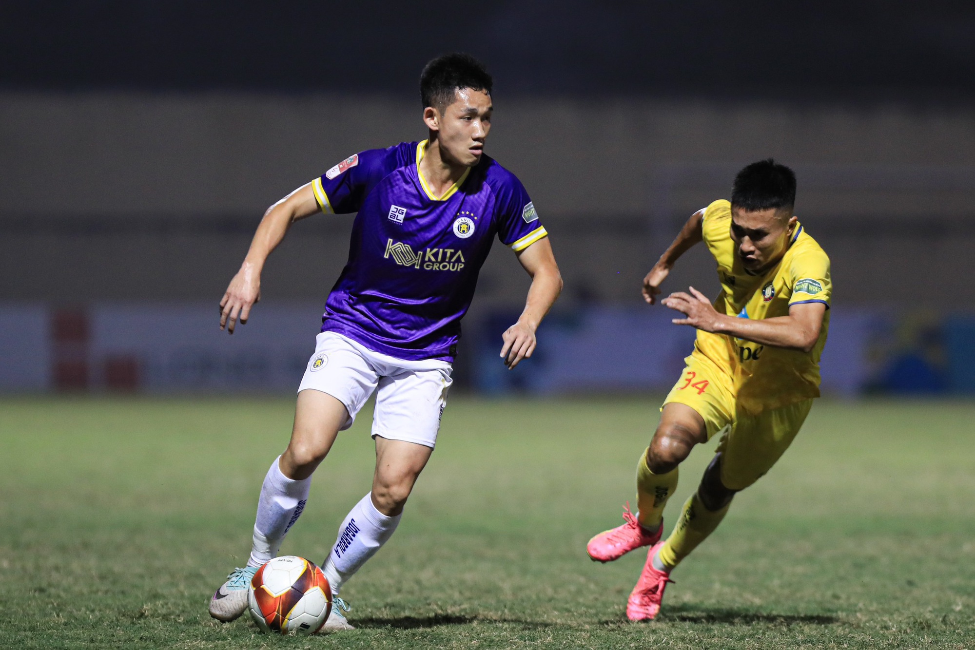 Đội tuyển Việt Nam đặt mục tiêu vô địch AFF Cup, V-League ‘vắt chân lên cổ’ chạy- Ảnh 2.