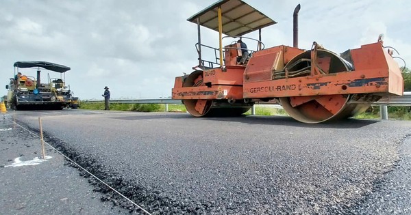 ロンスエンバイパスの先端部分の道路陥没工事がなぜ完了していないのか？