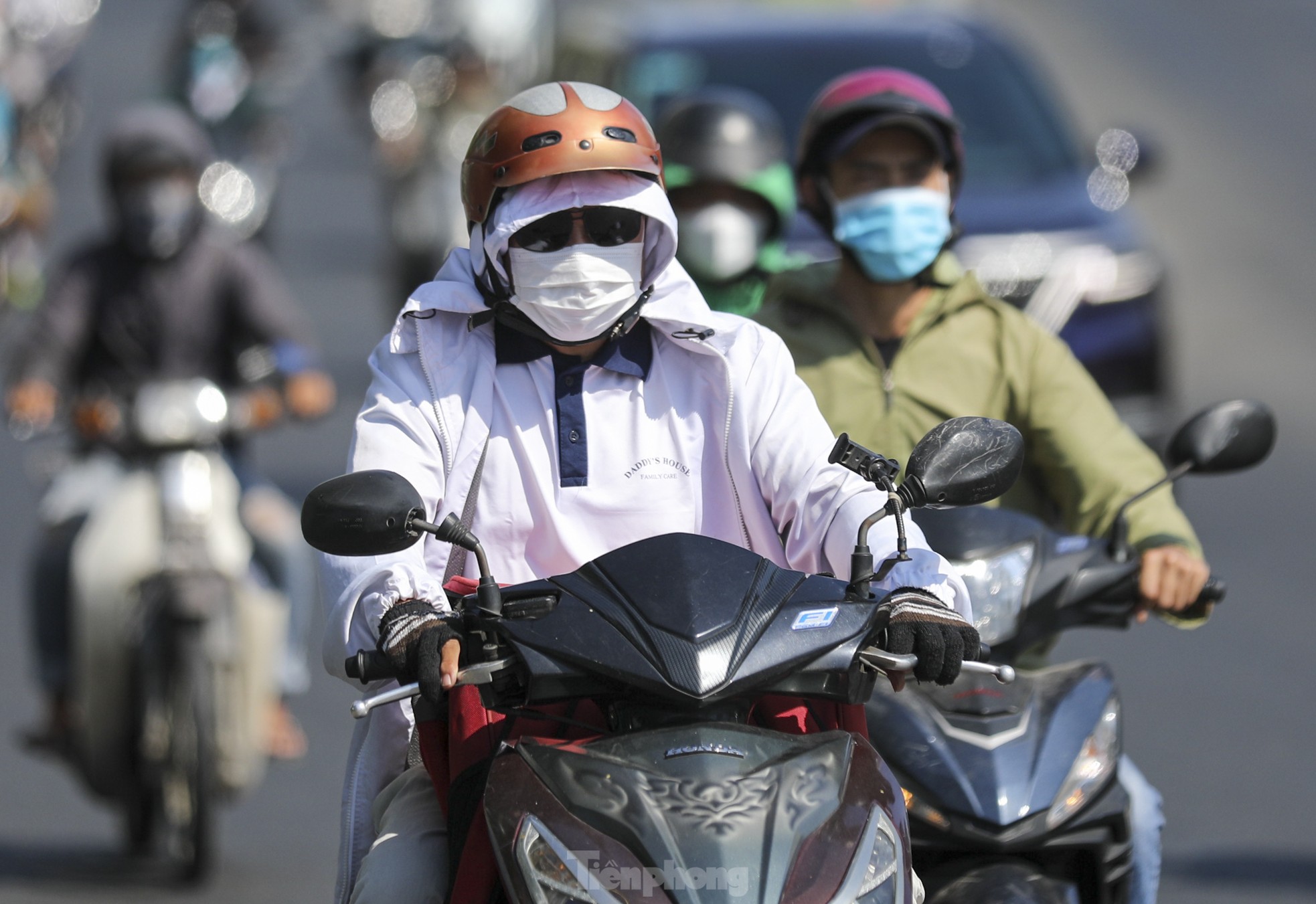 Los residentes de la ciudad de Ho Chi Minh sufren un calor de 40 grados (foto 1)