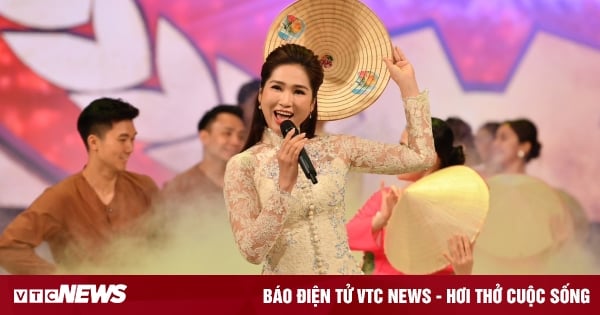 'Miss Cai Luong' Nhu Huynh shows off her sweet voice after becoming a Meritorious Artist