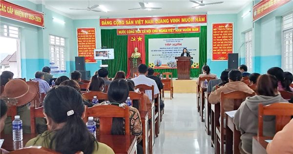 Binh Dinh : Formation en chants, danses et musiques folkloriques pour le peuple Hre