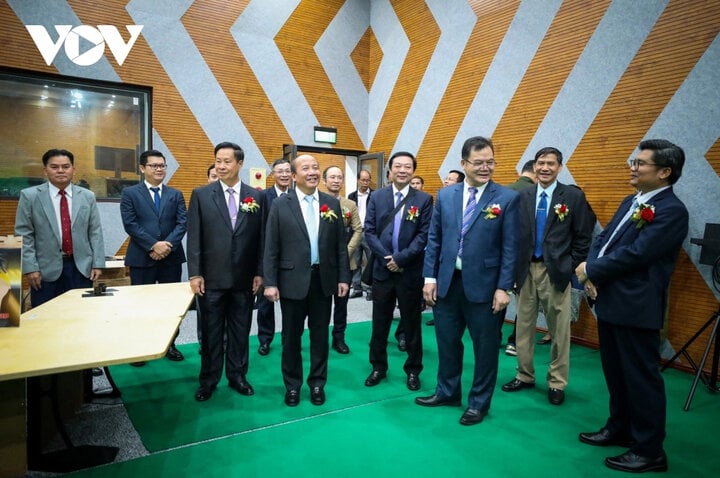 Lao leaders hope VOV will continue to support the development of the radio sector - 12