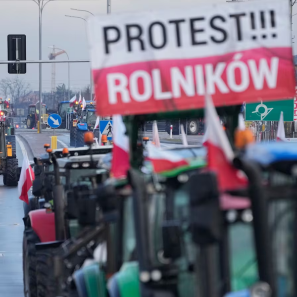 La tension monte à la frontière avec l'Ukraine, la Pologne appelle à l'aide de l'UE