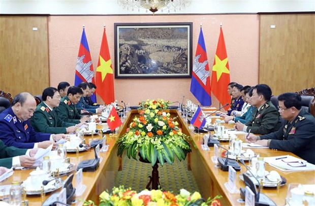 Renforcement de l'amitié et de la solidarité entre les deux armées du Vietnam et du Cambodge, photo 3