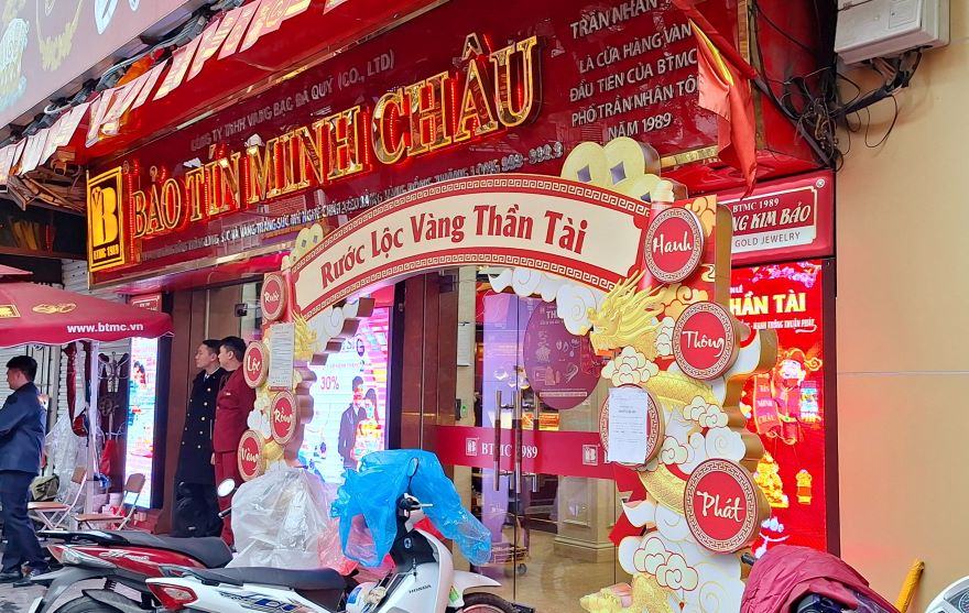 Direkam di sebuah toko emas di Hanoi. Foto: Den Phu