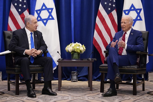 Tổng thống Joe Biden đã nói với các trợ lý rằng ông muốn đi vì sự hiện diện của ông sẽ thể hiện sự ủng hộ mạnh mẽ của Hoa Kỳ. | Susan Walsh/AP
