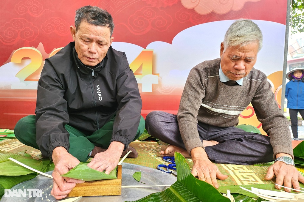 Khu du lịch gói 5.000 bánh chưng tặng lái đò, dân làng ăn Tết - 3