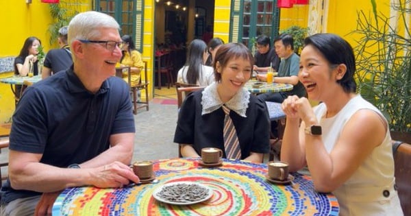 Tim Cook สร้างความฮือฮาในโซเชียลมีเดียของชาวเวียดนาม เมื่อเขาโพสต์รูปถ่ายที่เขาพบกับ My Linh และ Duy Tham