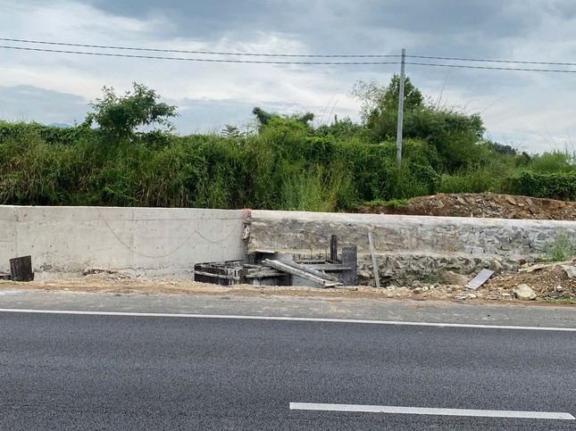 Schnelle Hilfe zur Verhinderung von Überschwemmungen auf der Autobahn Phan Thiet – Dau Giay, Foto 10