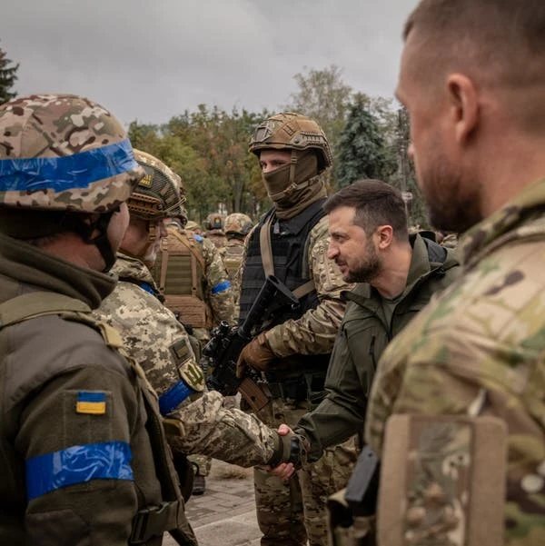 14ukraine-zelensky1-mobilemasterat3x-6013.jpg