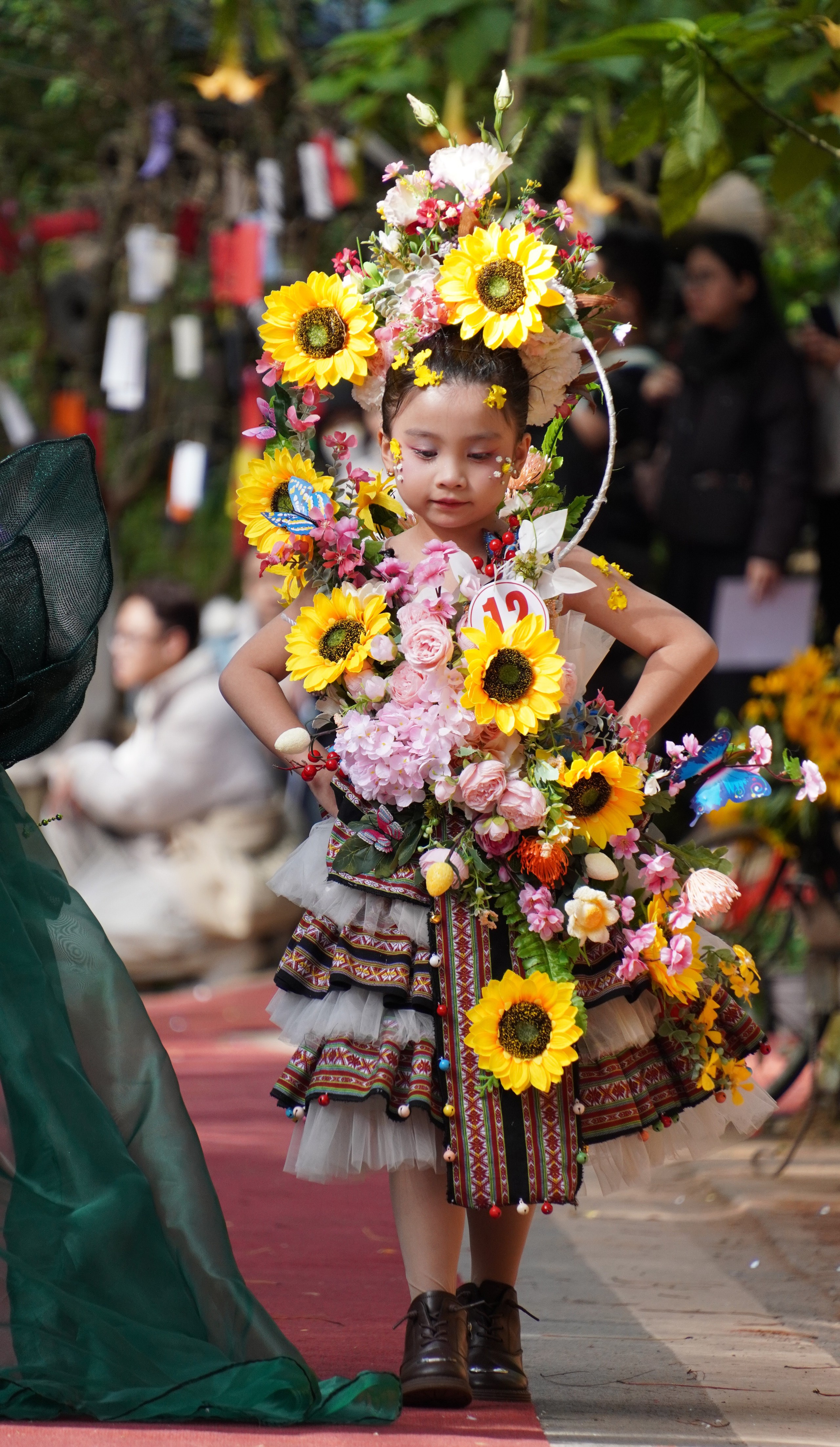 Thi thời trang hoa trước thềm Festival hoa Đà Lạt 2024- Ảnh 7.