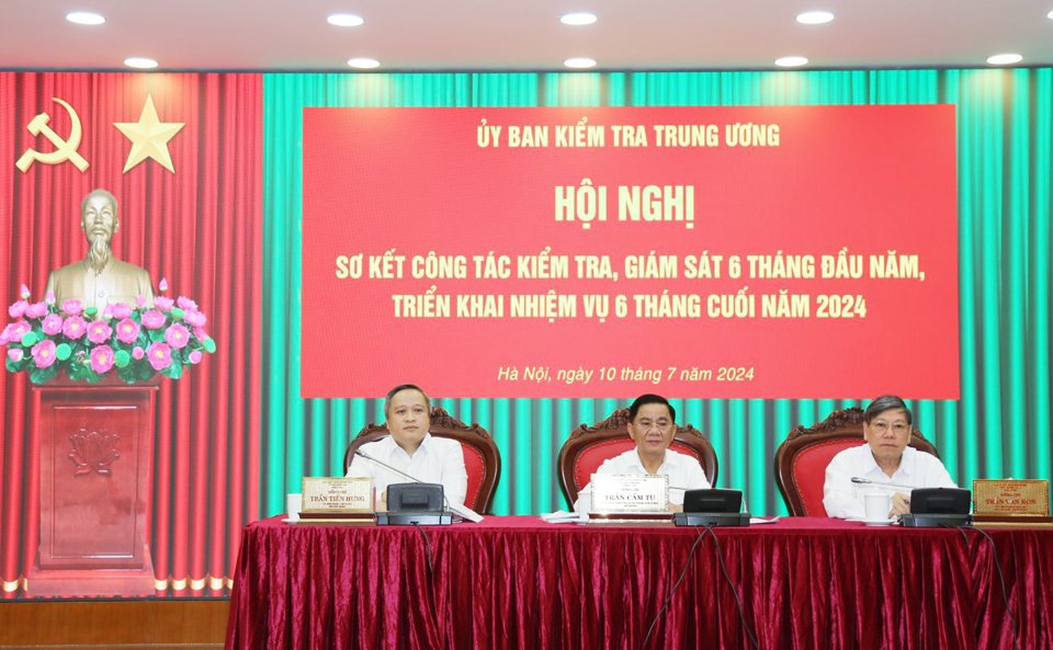 Chủ nhiệm Ủy ban Kiểm tra T.Ư Trần Cẩm Tú chủ trì tại Hội nghị trực tuyến toàn quốc về công tác kiểm tra, giám sát 6 tháng đầu năm và triển khai nhiệm vụ 6 tháng cuối năm 2024.