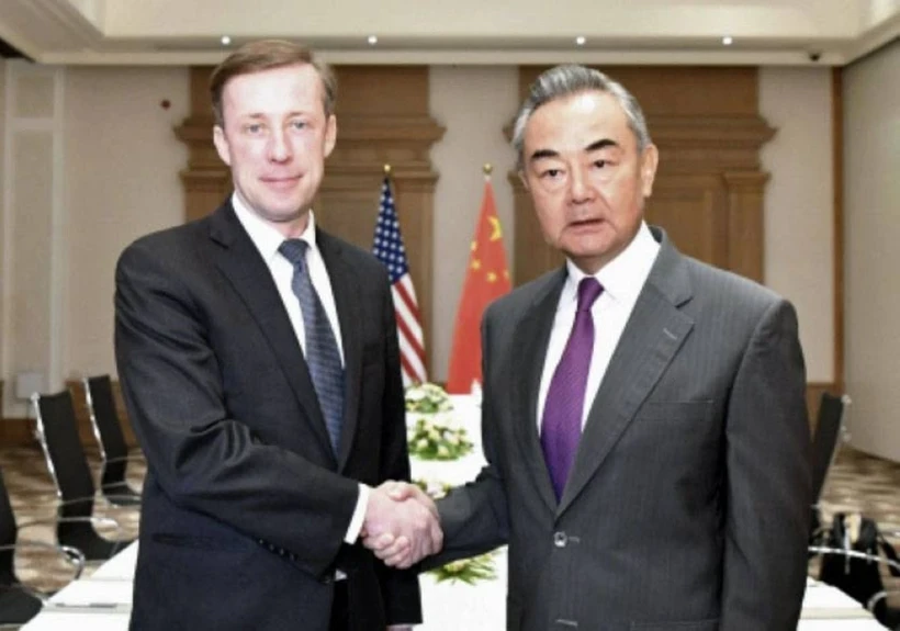 China and the US agree to maintain regular communication