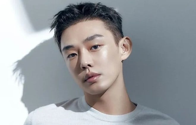 Risks Behind Scandal-Involved Actor Yoo Ah In's Film Release